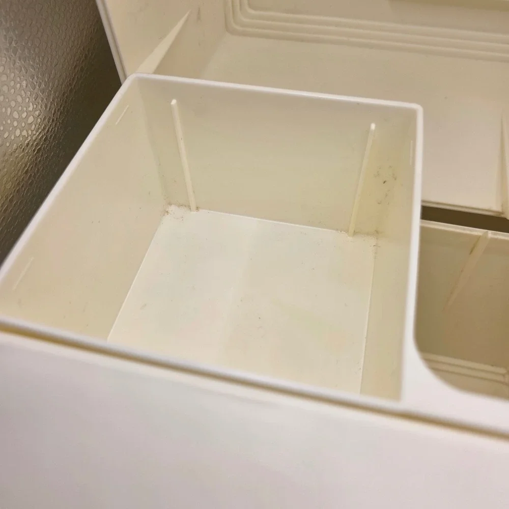 Vintage Caboodles Nail Care/ Makeup Case Cream White Ribbed 80s 90s